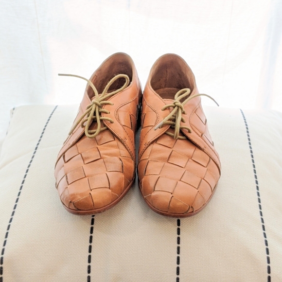 Joie flats - Picture 2 of 4